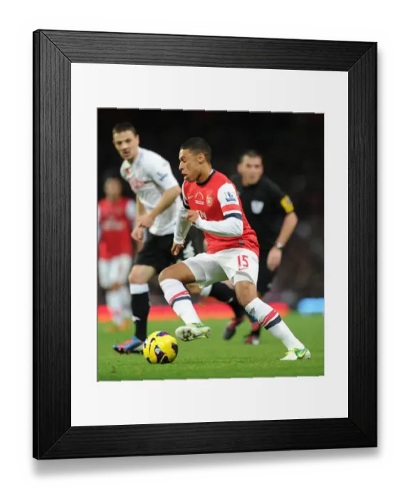 Framed Print : Alex Oxlade-Chamberlain: Arsenal's Star Midfielder in Action Against Fulham, Premier League 2012-13
