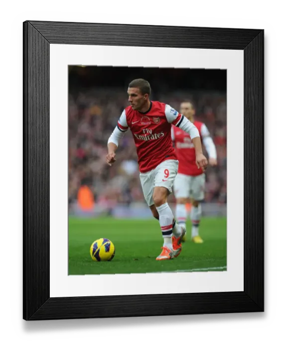 Framed Print : Lukas Podolski in Action: Arsenal vs Fulham, Premier League 2012-13