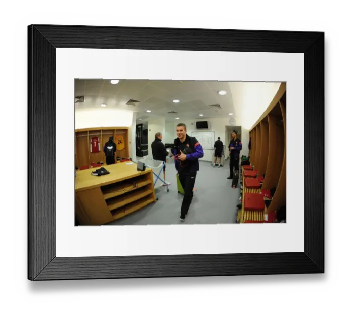 Framed Print : Arsenal's Lukas Podolski Readies for Arsenal vs. Fulham (2012-13 Premier League) Framed Print : Arsenal's Lukas Podolski Readies for Arsenal vs. Fulham (2012-13 Premier League)
