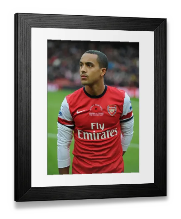 Framed Print : Theo Walcott: Arsenal's Ready-to-Go Weapon Against Fulham (Arsenal v Fulham 2012-13)
