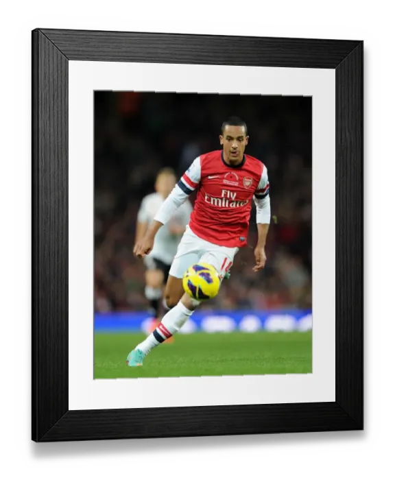 Framed Print : Theo Walcott in Action: Arsenal vs Fulham, Premier League 2012-13 Framed Print : Theo Walcott in Action: Arsenal vs Fulham, Premier League 2012-13
