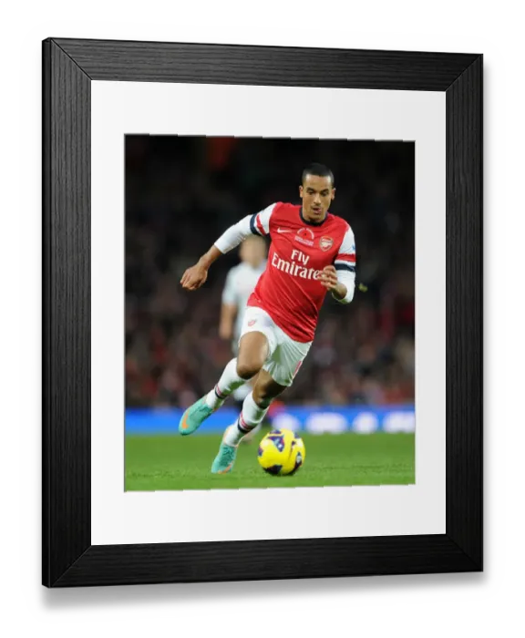 Framed Print : Theo Walcott in Action: Arsenal vs Fulham, Premier League 2012-13 Framed Print : Theo Walcott in Action: Arsenal vs Fulham, Premier League 2012-13