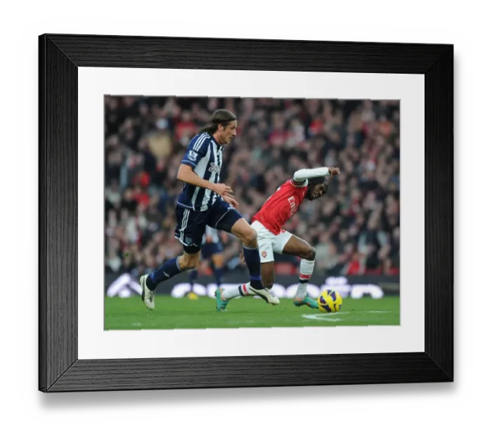 Framed Print : Gervinho Dashes Past Jonas Olsson: Arsenal vs. West Bromwich Albion, Premier League 2012-13