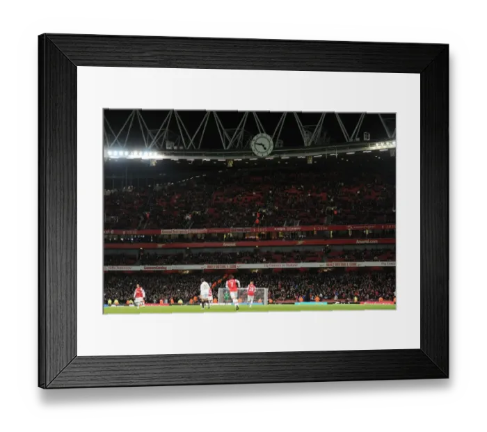 Framed Print : Arsenal vs Swansea City: Premier League Battle at Emirates Stadium (December 2012) Framed Print : Arsenal vs Swansea City: Premier League Battle at Emirates Stadium (December 2012)