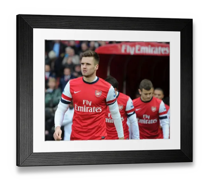 Framed Print : Arsenal's Carl Jenkinson Ready for Swansea Clash (2012-13) Framed Print : Arsenal's Carl Jenkinson Ready for Swansea Clash (2012-13)