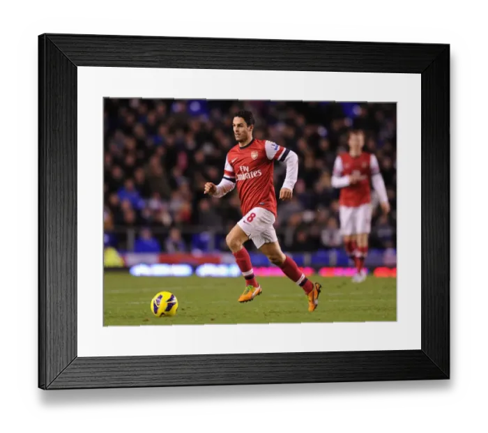 Framed Print : Mikel Arteta Leads Arsenal at Goodison Park (Everton vs Arsenal, 2012-13) Framed Print : Mikel Arteta Leads Arsenal at Goodison Park (Everton vs Arsenal, 2012-13)