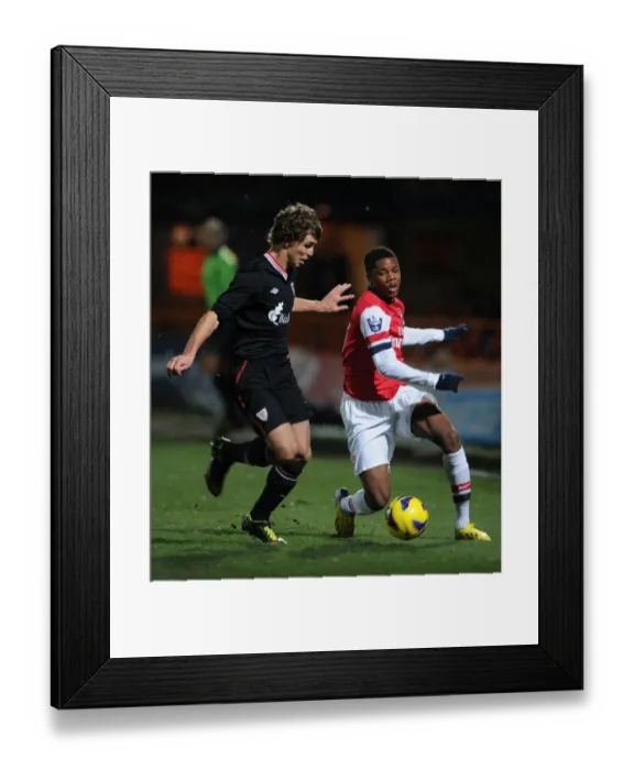 Framed Print : Chuba Akpom vs Yerai Alvarez: Intense Battle at Arsenal U19 vs Athletico Bilbao U19 - NextGen Series Framed Print : Chuba Akpom vs Yerai Alvarez: Intense Battle at Arsenal U19 vs Athletico Bilbao U19 - NextGen Series