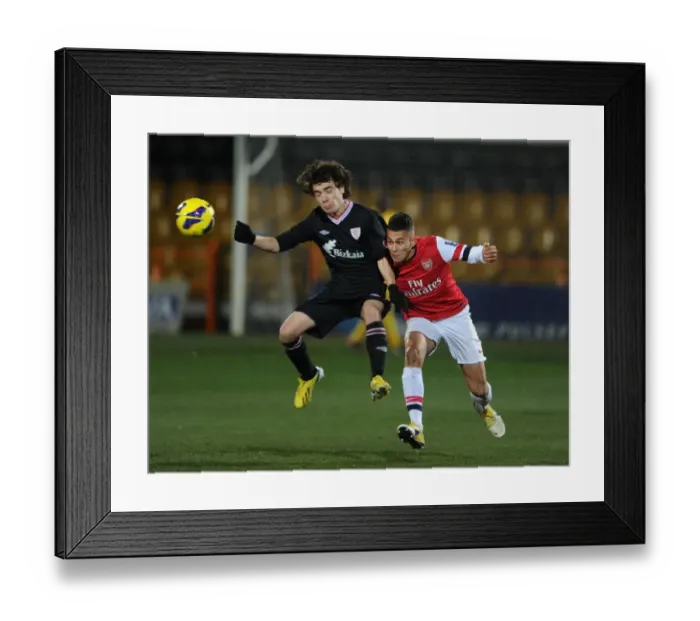 Framed Print : Samir Bihmoutine (Arsenal) Inigo Lekue (Bilbao). Arsenal U19 4: 2 Athletic Bilbao U19