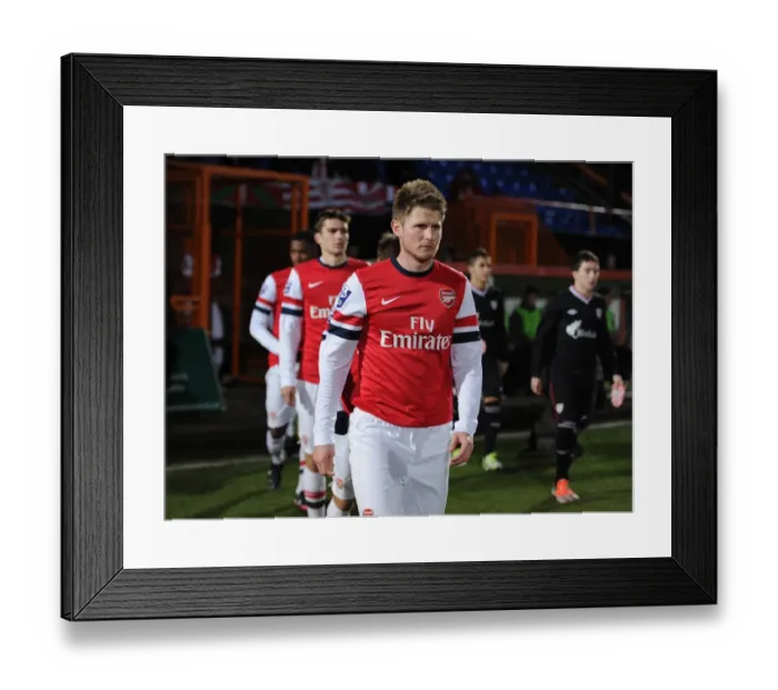 Framed Print : Sead Hajrovic (Arsenal). Arsenal U19 4: 2 Athletic Bilbao U19. NextGen Series. Group Stage Framed Print : Sead Hajrovic (Arsenal). Arsenal U19 4: 2 Athletic Bilbao U19. NextGen Series. Group Stage