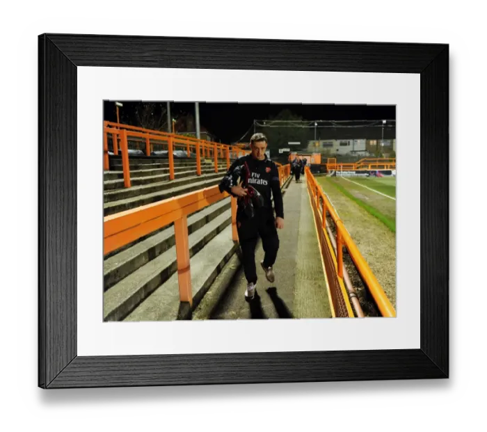 Framed Print : Tony Roberts (Arsenal Goalkeeping Coach). Arsenal U19 4: 2 Athletic Bilbao U19. NextGen Series Framed Print : Tony Roberts (Arsenal Goalkeeping Coach). Arsenal U19 4: 2 Athletic Bilbao U19. NextGen Series