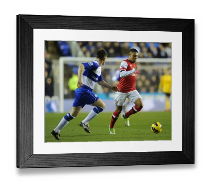 Framed Print : Arsenal's Oxlade-Chamberlain Shines in Dominant 5-2 Win Over Reading