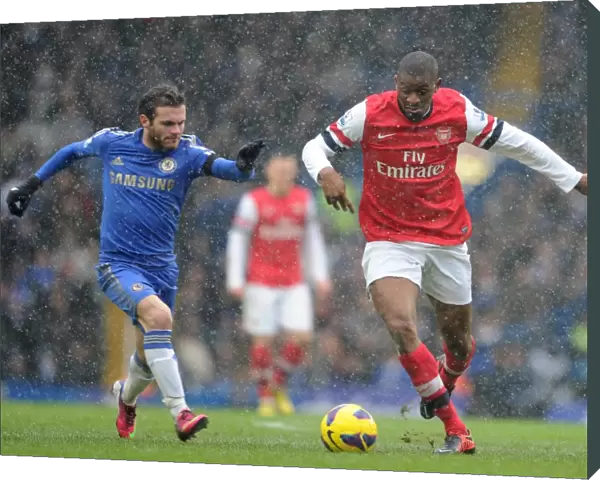 Abou Diaby (Arsena) Juan Mata (Chelsea). Chelsea 2: 1 Arsenal. Barclays Premier League