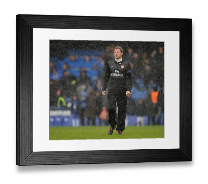 Framed Print : Arsenal Physio Colin Lewin. Chelsea 2: 1 Arsenal. Barclays Premier League. Stamford Bridge, 20  /  1  /  13