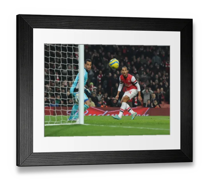 Framed Print : Theo Walcott's Last-Gasp Header Hits the Post: Arsenal vs Swansea FA Cup Replay