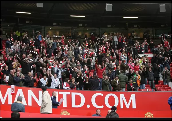 Arsenal fans stay in the stadium and sing for 25 minutes after the final whistle
