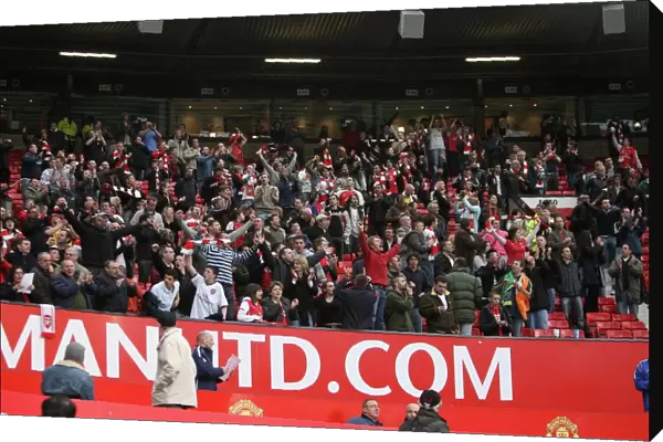 Arsenal fans stay in the stadium and sing for 25 minutes after the final whistle