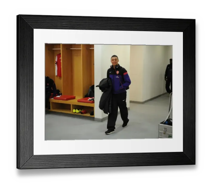 Framed Print : Arsenal's Alex Oxlade-Chamberlain Ready for Battle Against West Ham United