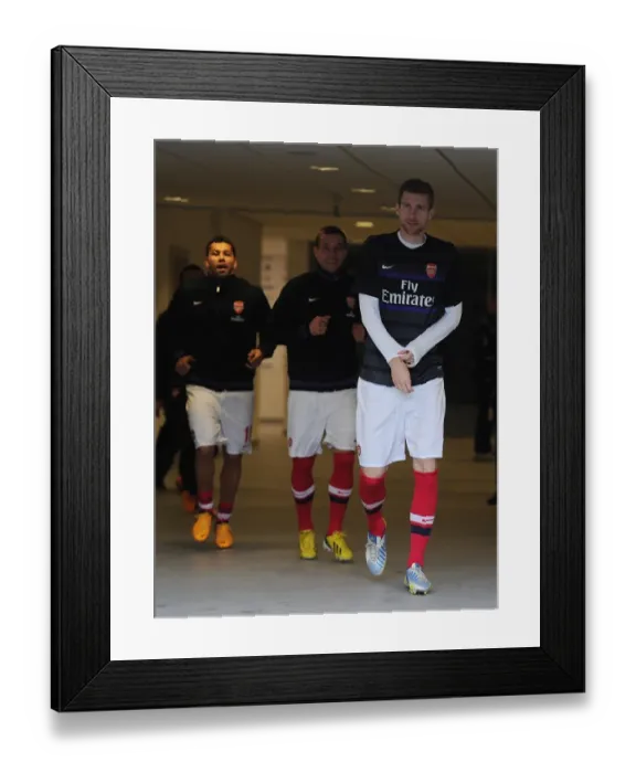Framed Print : Arsenal's Per Mertesacker Prepares for FA Cup Clash Against Brighton & Hove Albion