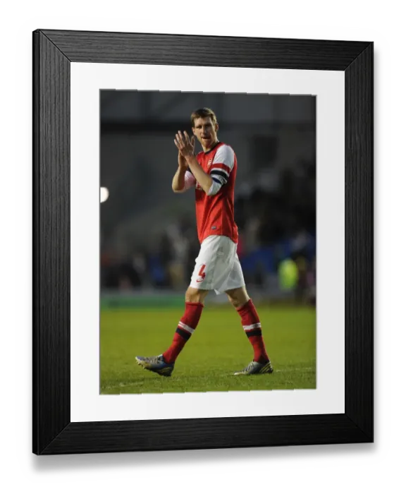 Framed Print : Per Mertesacker's Victory Clap: Brighton & Hove Albion vs. Arsenal, FA Cup 2013