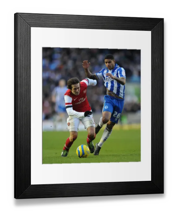 Framed Print : Tomas Rosicky Outmaneuvers Liam Bridcutt: FA Cup Battle