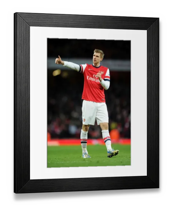 Framed Print : Per Mertesacker's Victory Sign: Arsenal vs Stoke City, Premier League 2012-13 Framed Print : Per Mertesacker's Victory Sign: Arsenal vs Stoke City, Premier League 2012-13