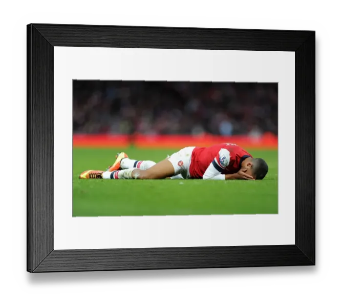 Framed Print : Theo Walcott in Action: Arsenal vs Stoke City, Premier League 2012-13