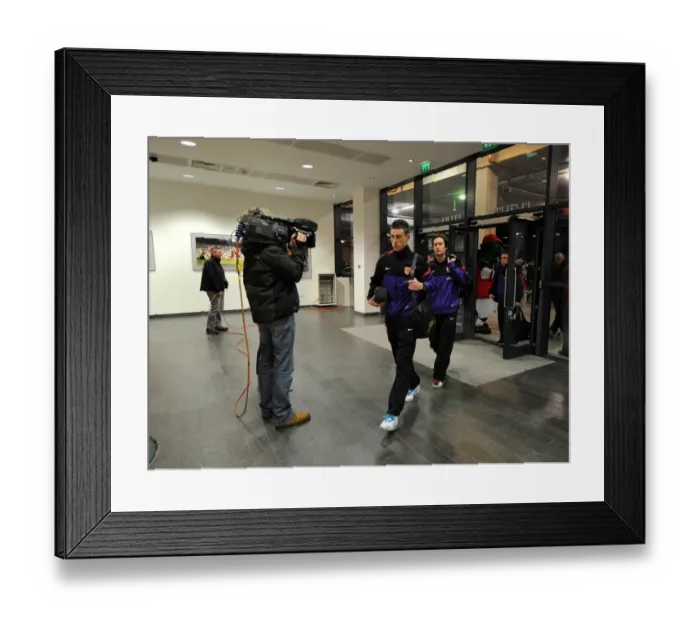 Framed Print : Laurent Koscileny and Tomas Rosicky (Arsenal) walk into the stadium befor the match