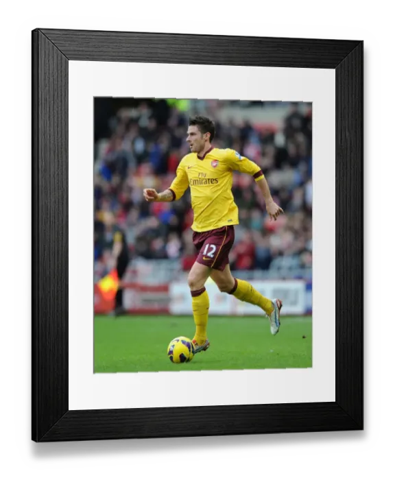 Framed Print : Olivier Giroud in Action: Sunderland vs Arsenal, Premier League 2012-13