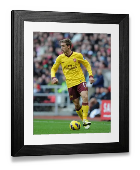 Framed Print : Nacho Monreal in Action: Sunderland vs. Arsenal, Premier League 2012-13 Framed Print : Nacho Monreal in Action: Sunderland vs. Arsenal, Premier League 2012-13