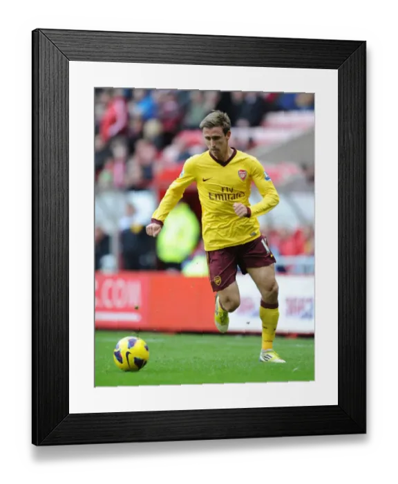 Framed Print : Nacho Monreal in Action: Arsenal vs. Sunderland, Premier League 2012-13 Framed Print : Nacho Monreal in Action: Arsenal vs. Sunderland, Premier League 2012-13
