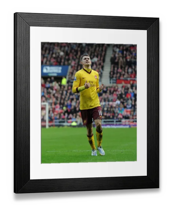 Framed Print : Aaron Ramsey in Action: Sunderland vs. Arsenal, Premier League 2012-13 Framed Print : Aaron Ramsey in Action: Sunderland vs. Arsenal, Premier League 2012-13