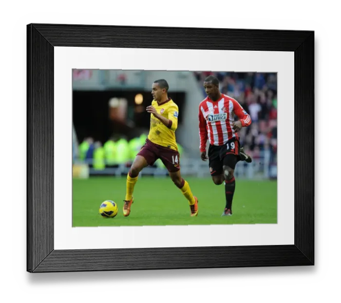 Framed Print : Theo Walcott Outspeeds Titus Bramble: Sunderland vs. Arsenal, Premier League 2012-13