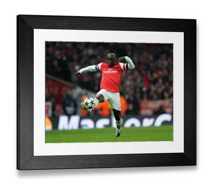 Framed Print : Bacary Sagna in Action: Arsenal vs. FC Bayern Munich, UEFA Champions League 2012-13