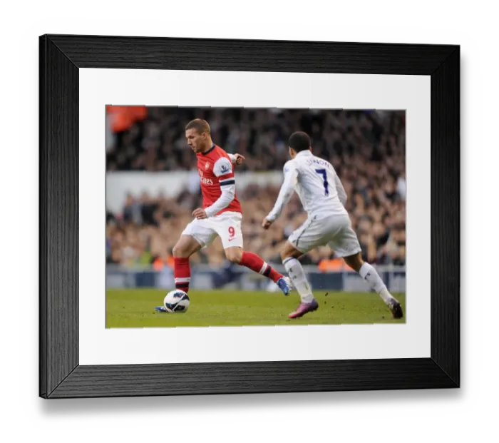 Framed Print : Lukas Podolski (Arsenal) Aaron Lennon (Tottenham). Tottenham Hotspur 2: 1 Arsenal