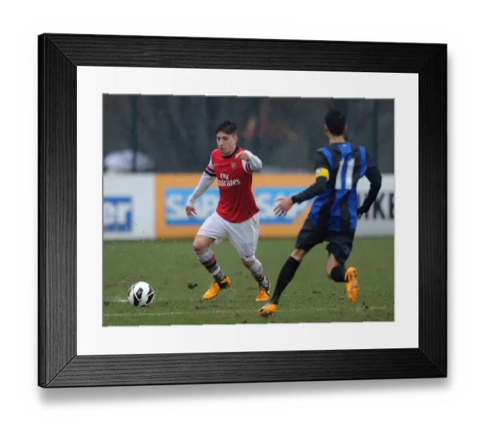Framed Print : Hector Bellerin: Leading Arsenal to Victory in the NextGen Series against Inter Milan U19 Framed Print : Hector Bellerin: Leading Arsenal to Victory in the NextGen Series against Inter Milan U19