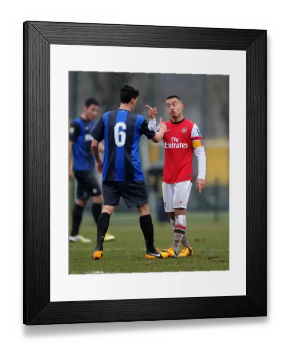 Framed Print : Nico Yennaris (Arsenal) Gabbianelli (Inter). Inter Milan U19 0: 1 Arsenal U19. NextGen Series Framed Print : Nico Yennaris (Arsenal) Gabbianelli (Inter). Inter Milan U19 0: 1 Arsenal U19. NextGen Series