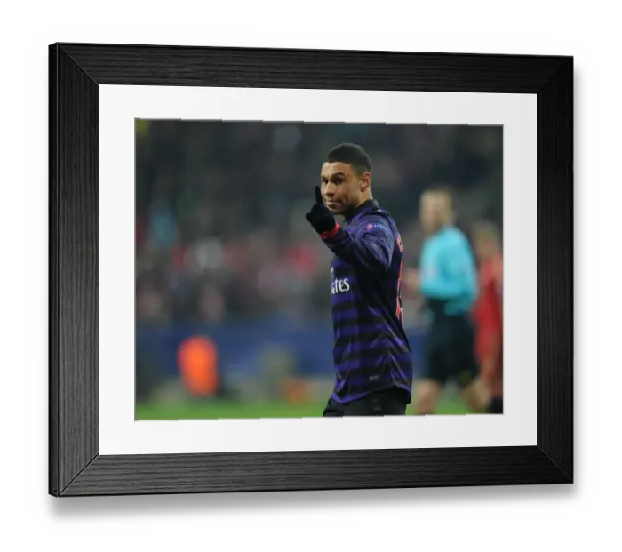 Framed Print : Alex Oxlade-Chamberlain in Action: Arsenal vs. Bayern Munich, UEFA Champions League 2012-13