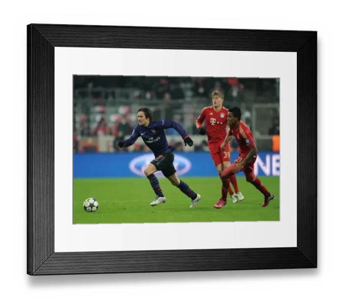 Framed Print : Tomas Rosicky (Arsenal) Luiz Gustavo (Bayern). Bayern Munich 0: 2 Arsenal. UEFA Champions League