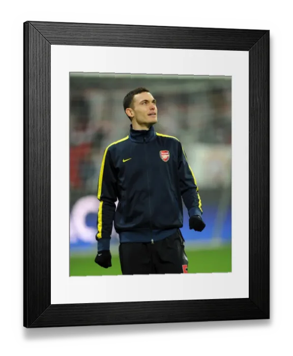 Framed Print : Thomas Vermaelen: Arsenal's Defiant Glimpse at Bayern Munich, UEFA Champions League 2012-13