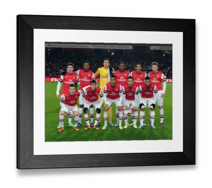 Framed Print : Arsenal team before the match. Arsenal U19 1: 0 CSKA Moscow U19. NextGen Series. 1  /  4 Final