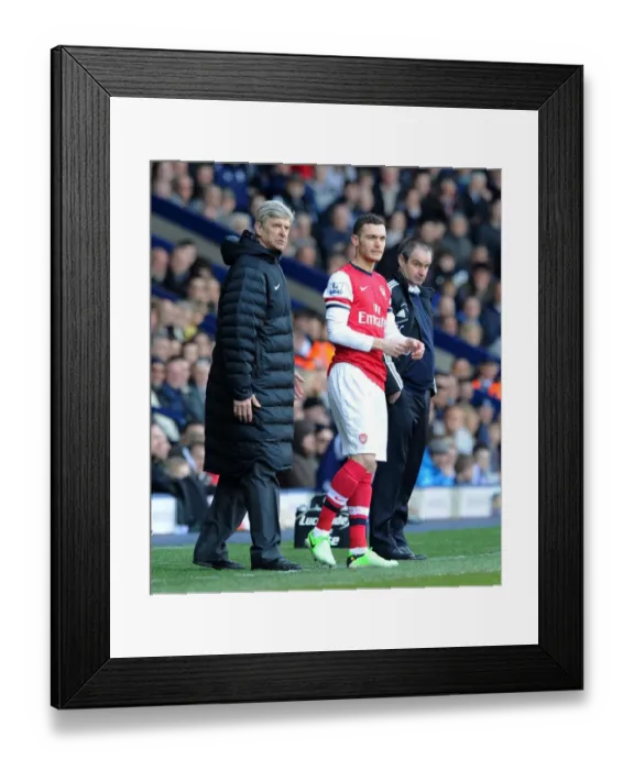 Framed Print : Arsene Wenger Calls on Thomas Vermaelen: West Bromwich Albion vs Arsenal, Premier League 2012-13