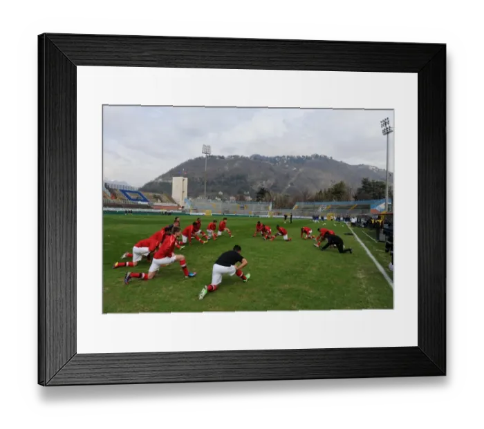 Framed Print : Arsenal U19 vs. Chelsea U19: The NextGen Series Semi-Final in Como, Italy