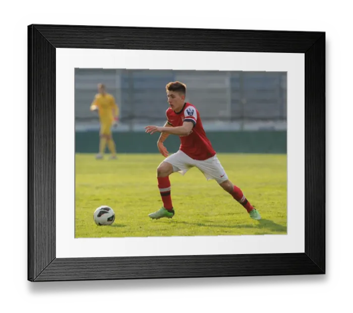 Framed Print : Hector Bellerin (Arsenal). Arsenal 3: 4 Chelsea. NextGen Series 1  /  2 Final. Stadio Como