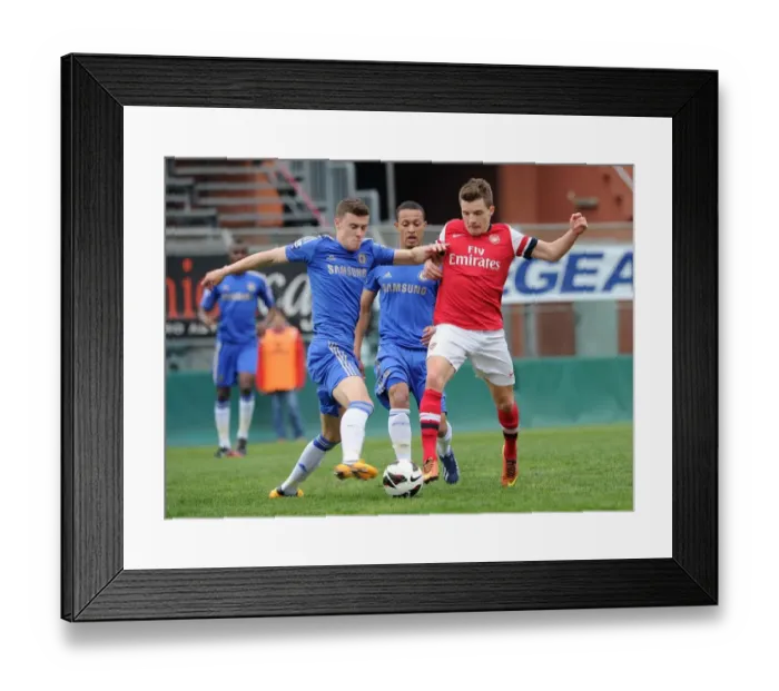 Framed Print : Arsenal's Thomas Eisfeld Tries to Outmaneuver Chelsea's Kevin Wright in NextGen Series Semi-Final