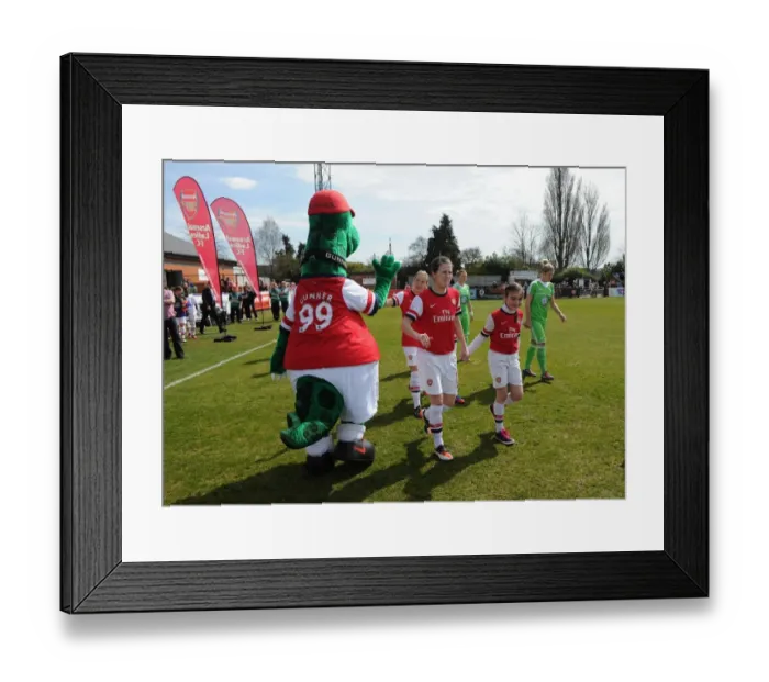 Framed Print : Niamh Fahey (Arsenal) with Gunner before the match. Arsenal Ladies 0: 2 Wolfsburg Framed Print : Niamh Fahey (Arsenal) with Gunner before the match. Arsenal Ladies 0: 2 Wolfsburg