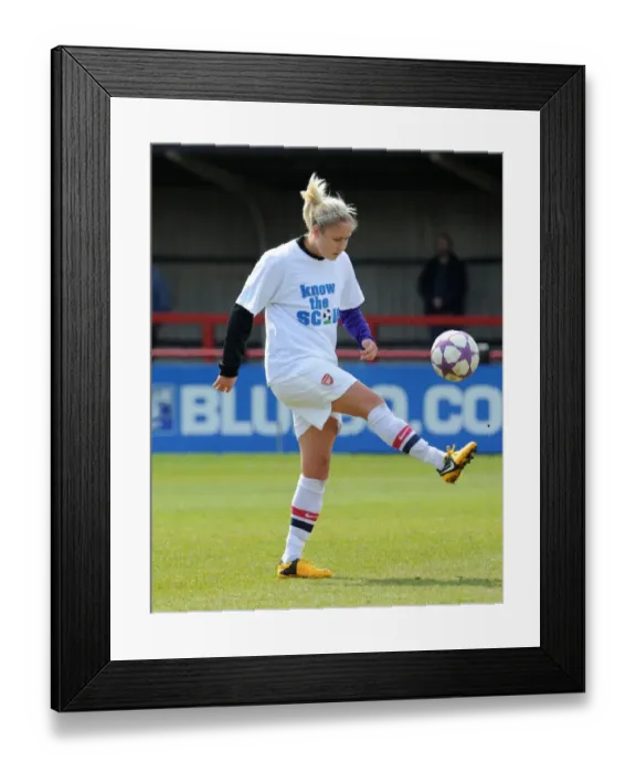 Framed Print : Steph Houghton: Arsenal Ladies FC's Champion Defender in UEFA Women's Champions League Semi-Final Showdown vs. VfL Wolfsburg