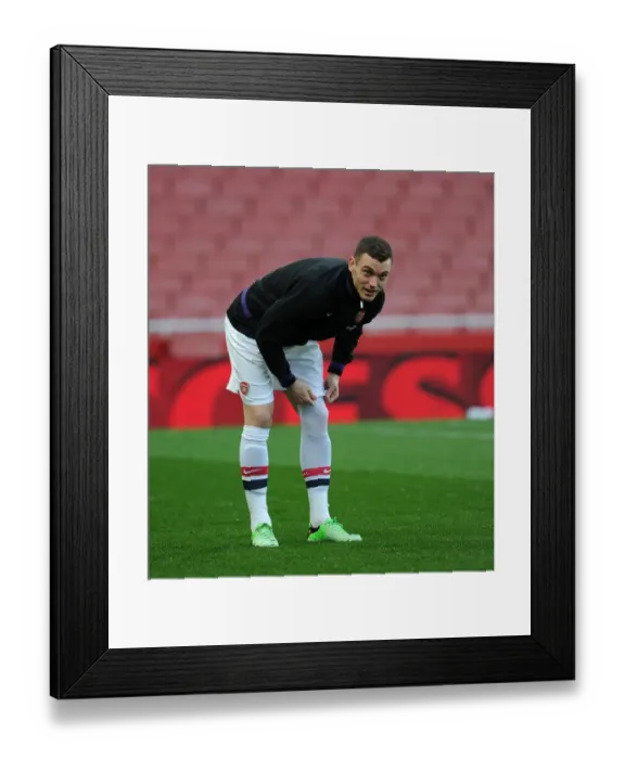 Framed Print : Thomas Vermaelen Gears Up: Arsenal vs Everton, Premier League 2012-13 Framed Print : Thomas Vermaelen Gears Up: Arsenal vs Everton, Premier League 2012-13