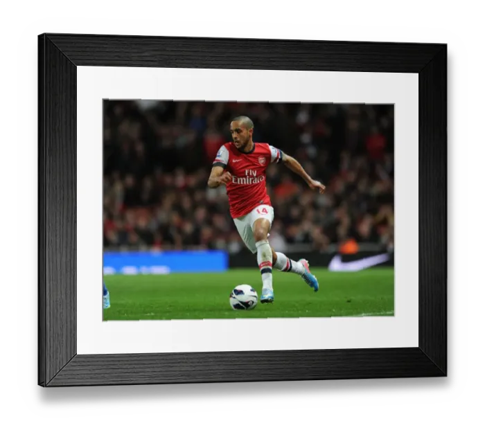 Framed Print : Theo Walcott in Action: Arsenal vs. Everton, Premier League 2012-13