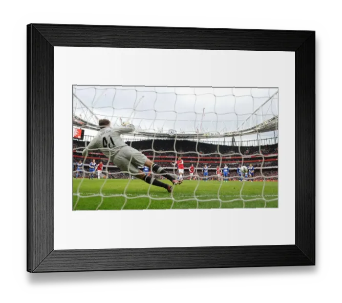 Framed Print : Mikel Arteta Scores Penalty: Arsenal's Fourth Goal vs. Reading (2013) Framed Print : Mikel Arteta Scores Penalty: Arsenal's Fourth Goal vs. Reading (2013)