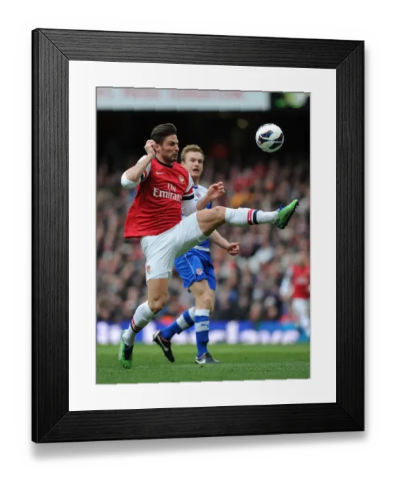 Framed Print : Olivier Giroud in Action for Arsenal against Reading, Premier League 2012-13 Framed Print : Olivier Giroud in Action for Arsenal against Reading, Premier League 2012-13